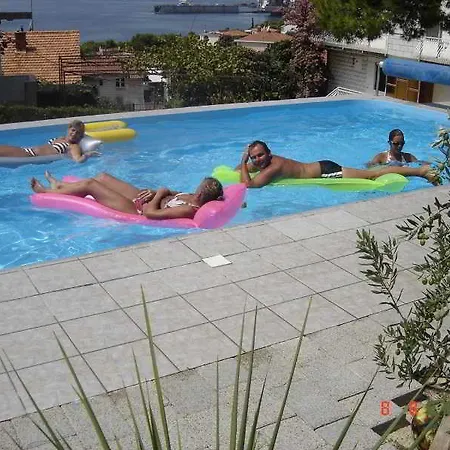 Goja Apartman *