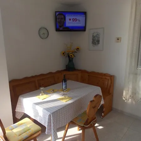 Goja Apartman *